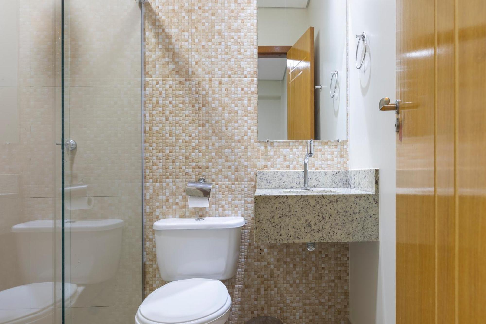 Oyo Tropical Confort Hotel, Brasilia Sao Sebastiao  Экстерьер фото