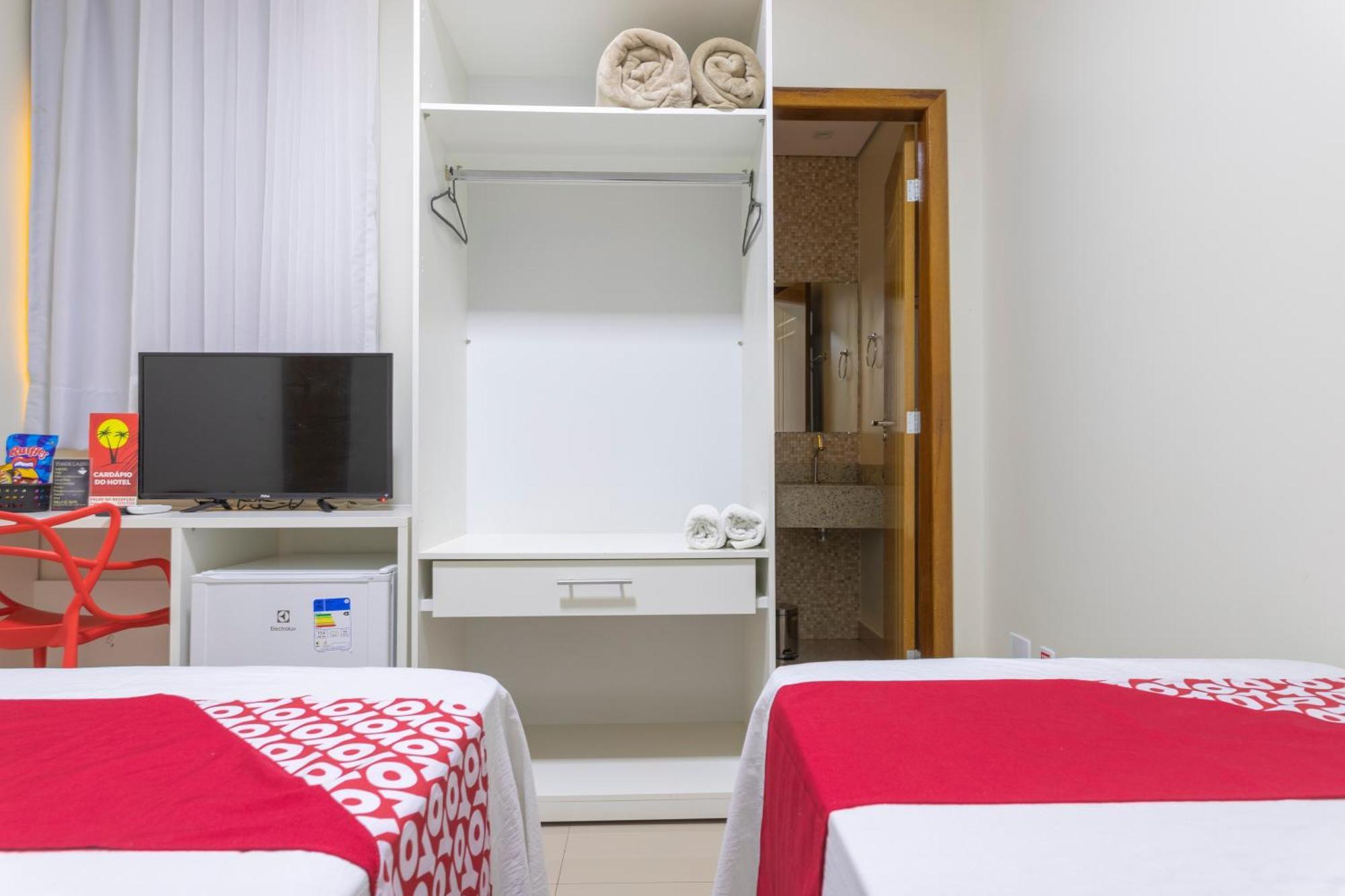 Oyo Tropical Confort Hotel, Brasilia Sao Sebastiao  Экстерьер фото