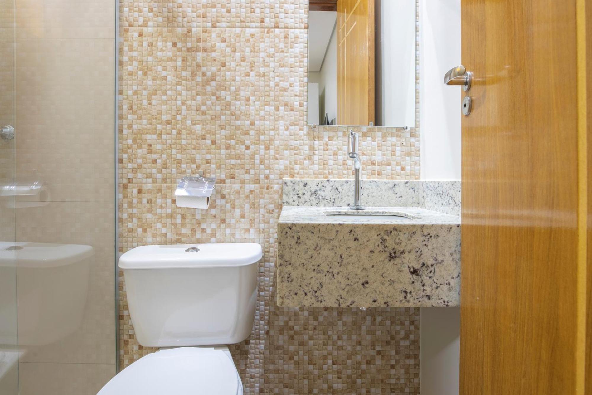 Oyo Tropical Confort Hotel, Brasilia Sao Sebastiao  Экстерьер фото