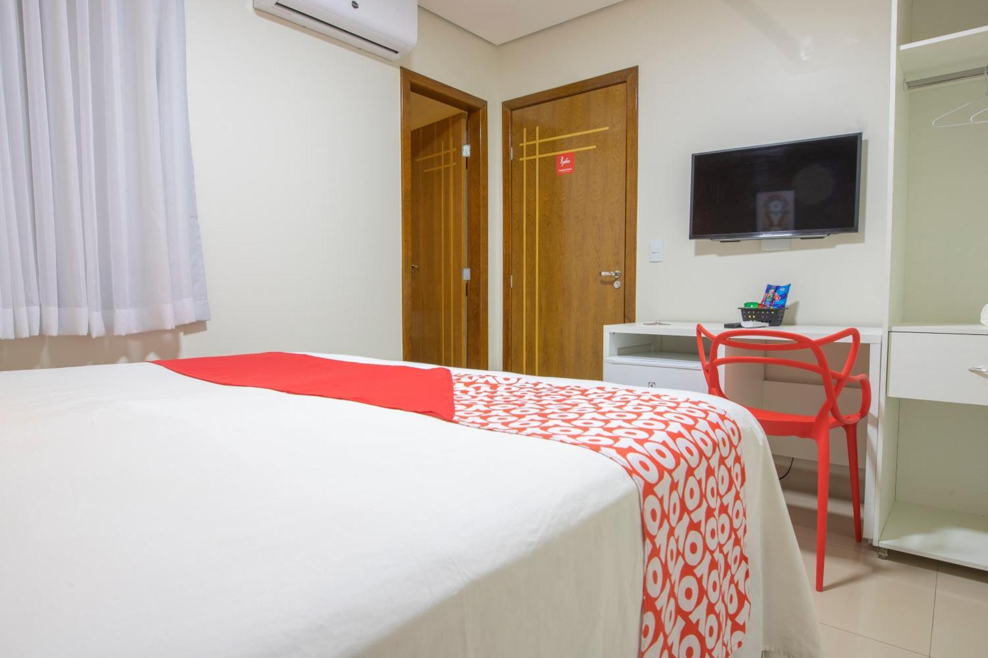 Oyo Tropical Confort Hotel, Brasilia Sao Sebastiao  Экстерьер фото