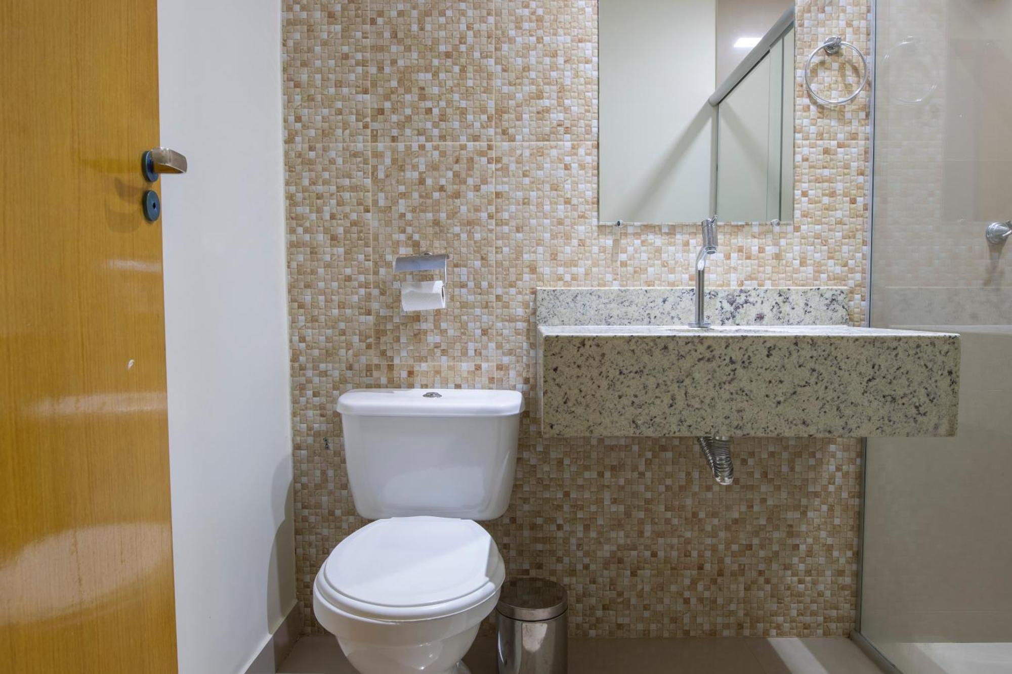 Oyo Tropical Confort Hotel, Brasilia Sao Sebastiao  Экстерьер фото
